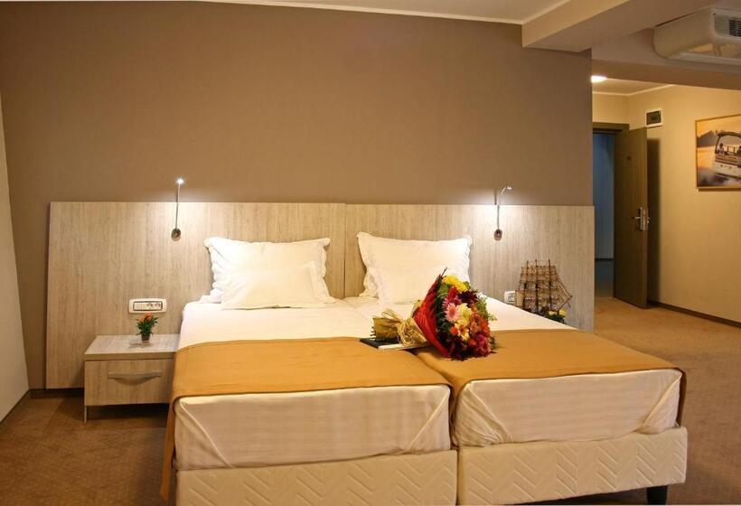 شقة غرفة نوم واحدة مزودة بشُرفة, Nemo