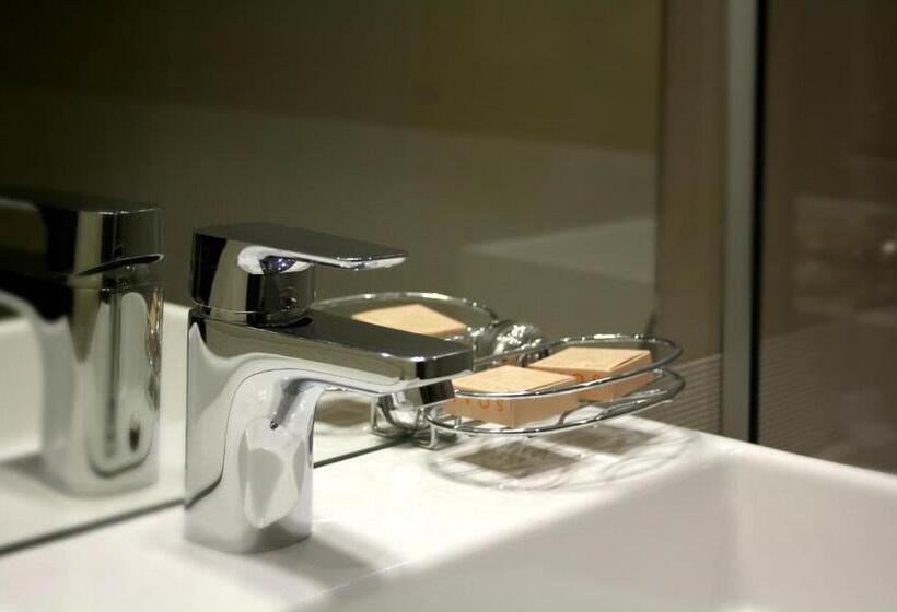 شقة غرفة نوم واحدة مزودة بشُرفة, Nemo