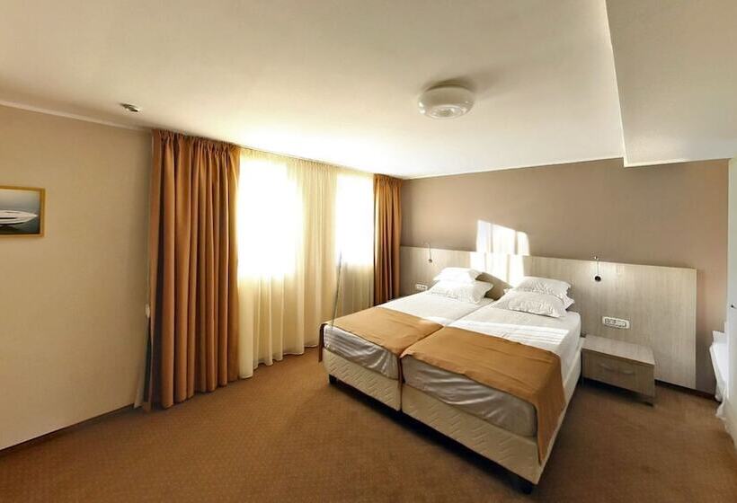 غرفة كومفورت, Nemo