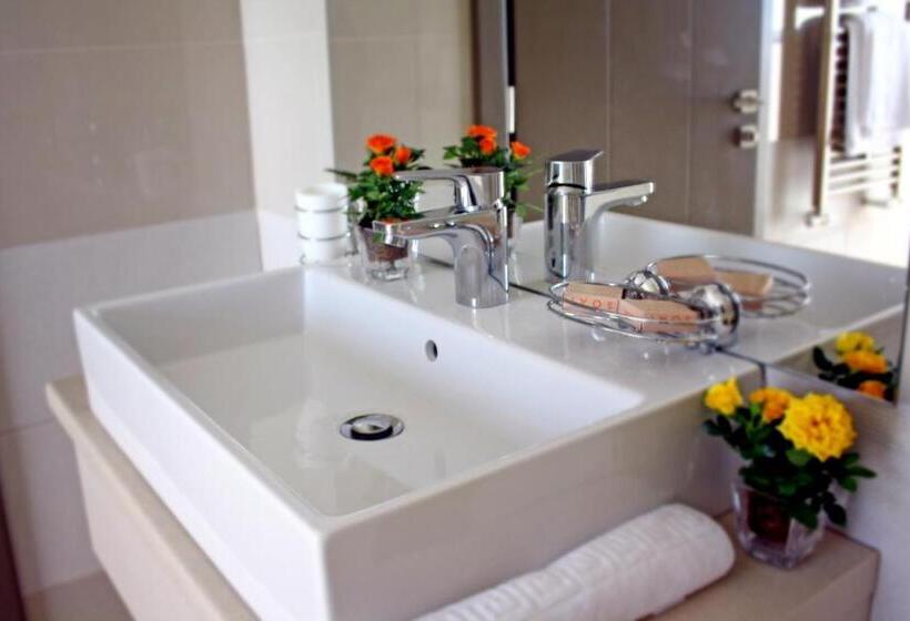 غرفة كومفورت, Nemo