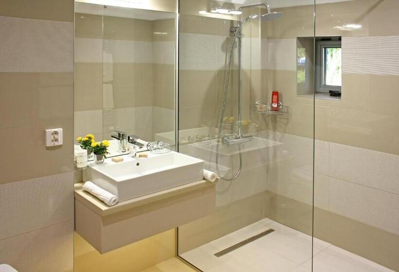 شقة غرفة نوم واحدة مزودة بشُرفة, Nemo