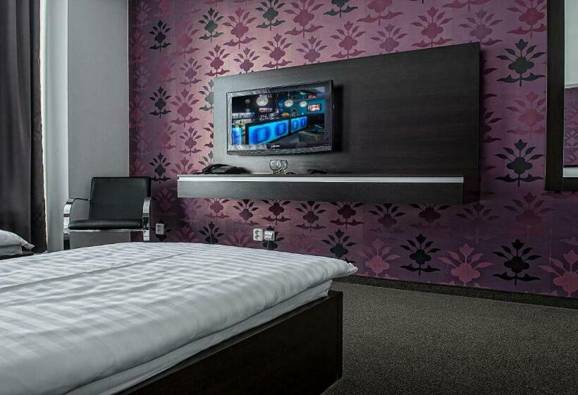 غرفة قياسية, Polo