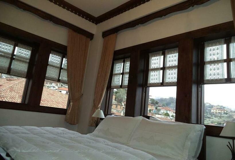 豪华房间, Vila Aleksander