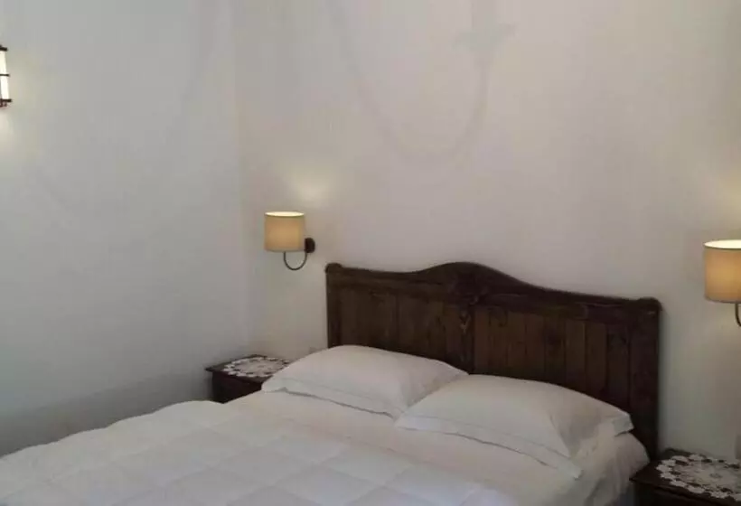 اتاق اکونومی, Vila Aleksander