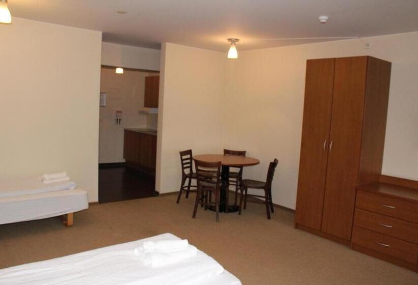 استودیوی استاندارد, Welcome Apartments
