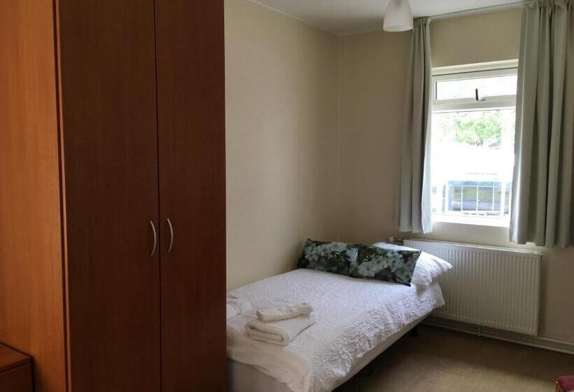 اتاق عادی, Welcome Apartments