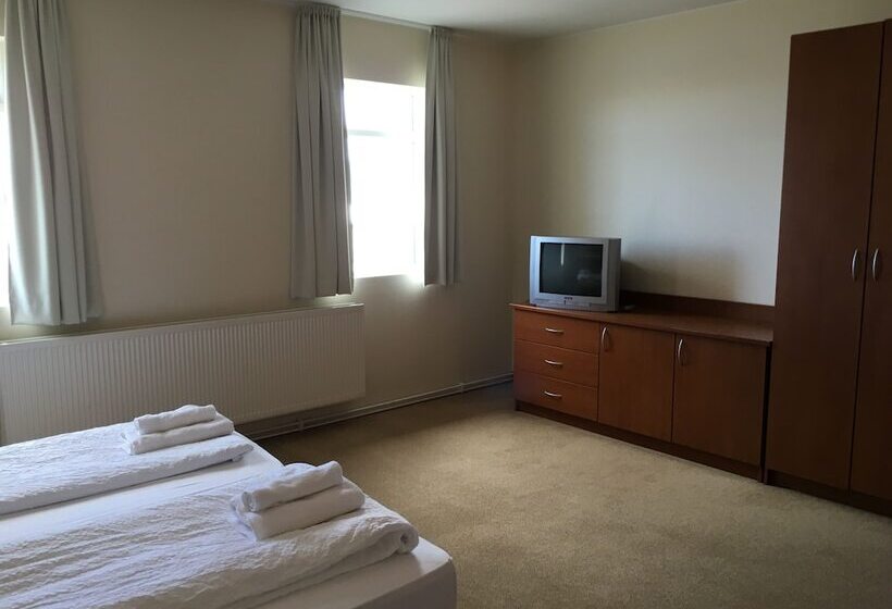 استودیوی استاندارد, Welcome Apartments