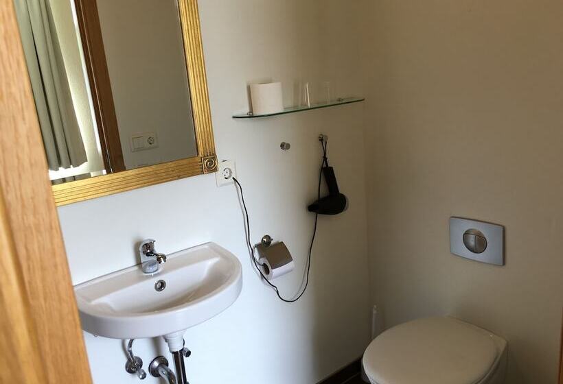 اتاق عادی, Welcome Apartments