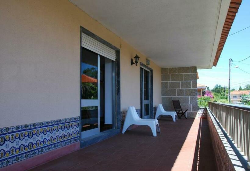 سرير فى غرفة مشتركه, Carcavelos Surf Hostel And Surf Camp