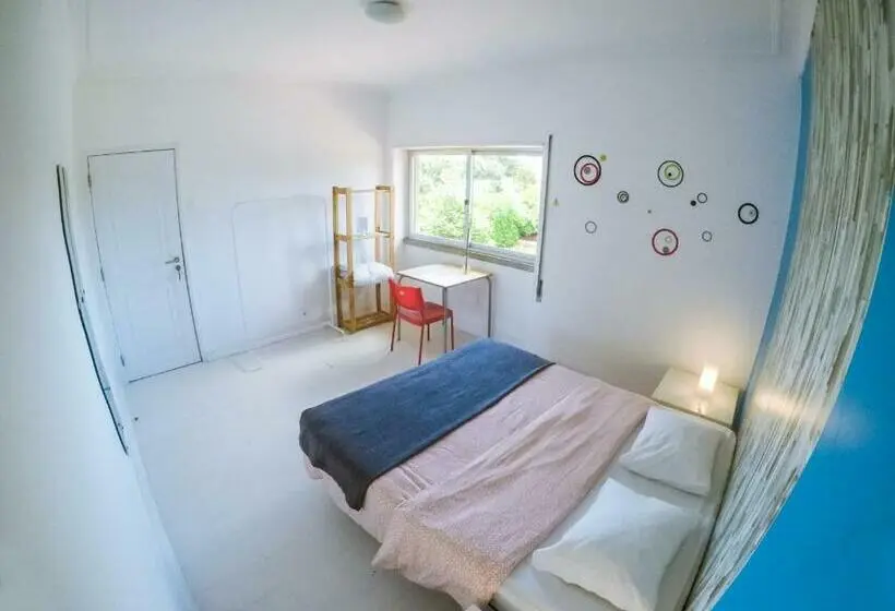 デラックスルーム, Carcavelos Sun & Stay Hostel
