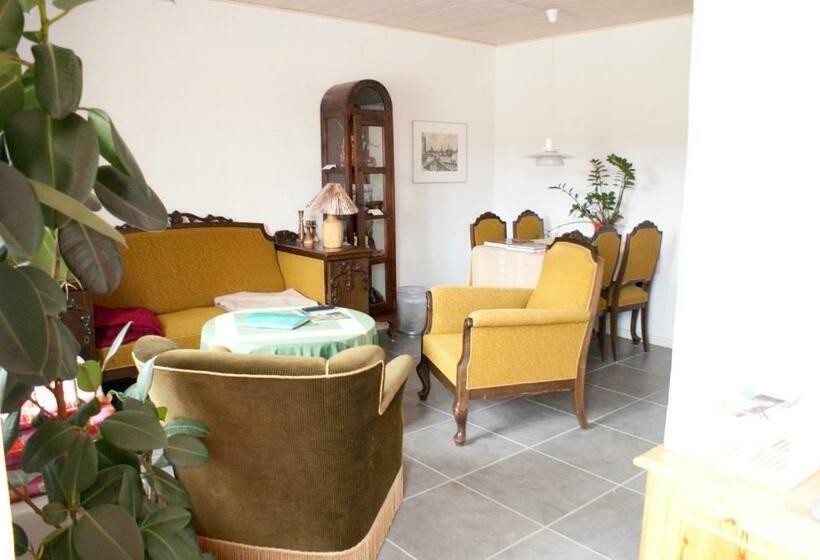 חדר סטנדרד יחיד חדר אמבטיה משותף, Holtegaard Bed & Breakfast