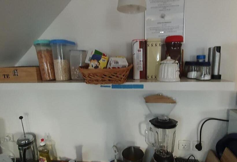 غرفة قياسية ثلاثية حمام مشترك, Holtegaard Bed & Breakfast