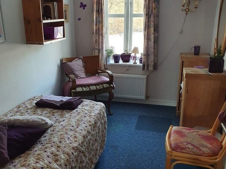 חדר סטנדרד יחיד חדר אמבטיה משותף, Holtegaard Bed & Breakfast