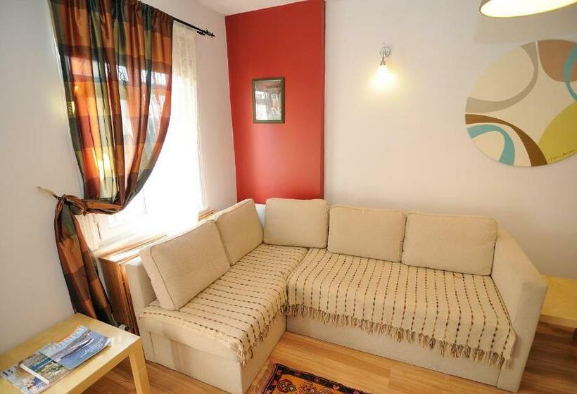 Family Room, Ahmet Efendi Evi