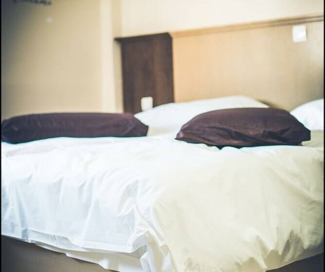 Семейный Номер, Aktaion