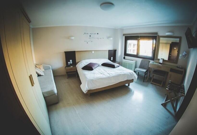 Номер Стандарт Вид на Море, Aktaion