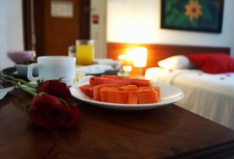 غرفة رومانسية, Castell