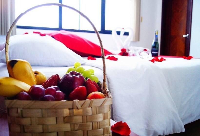 غرفة رومانسية, Castell