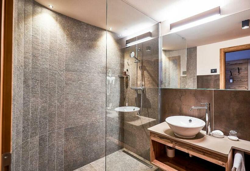 스탠다드 룸 산 전망, Crozzon