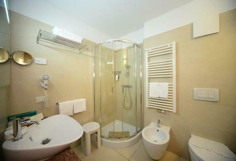 2 Bedroom Suite with Balcony, Crozzon