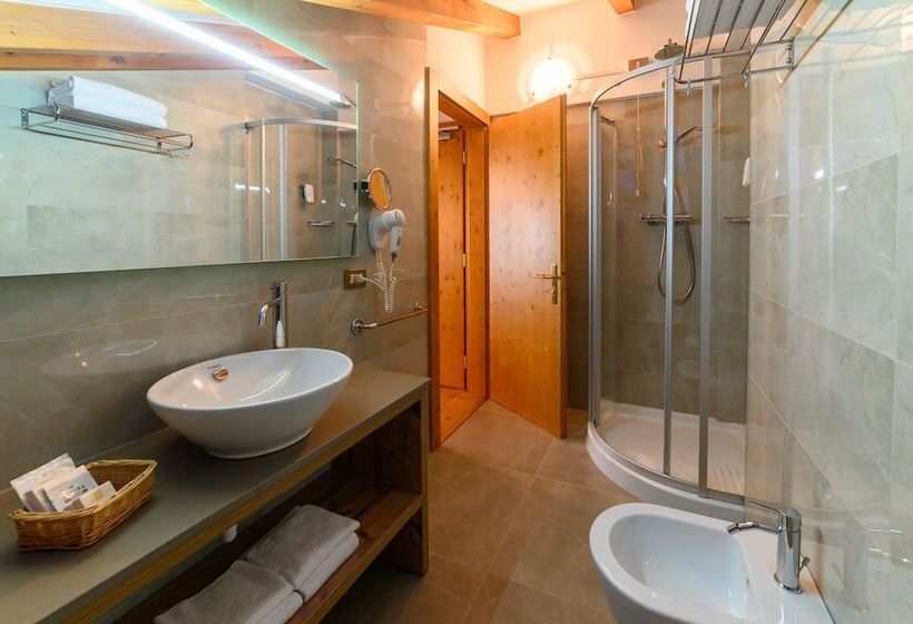 스탠다드 룸, Crozzon