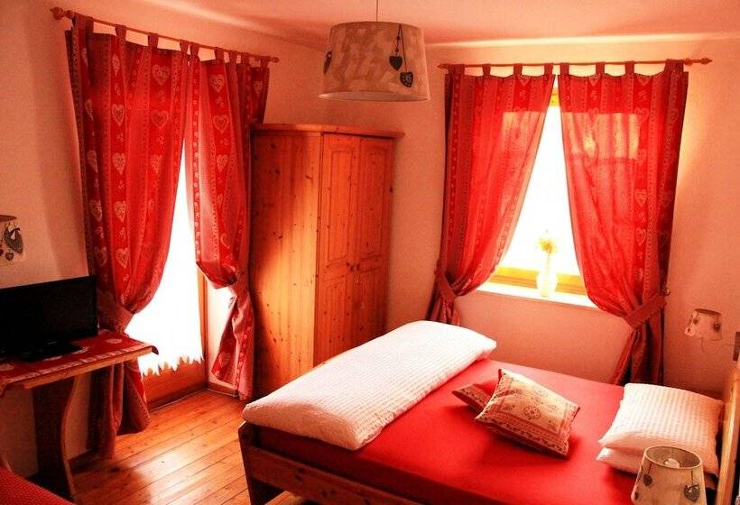 マウンテンビューデラックスルーム, Garni Biancaneve Ruffrè Mendola