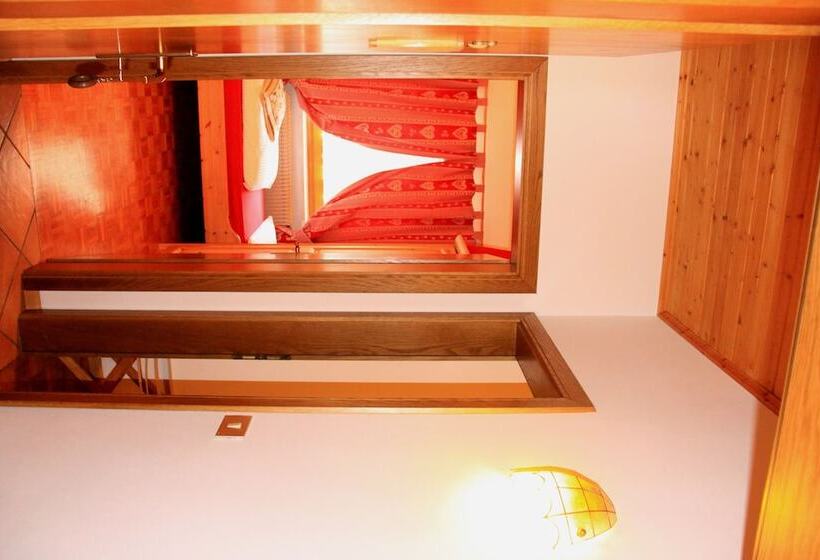 ファミリールーム, Garni Biancaneve Ruffrè Mendola