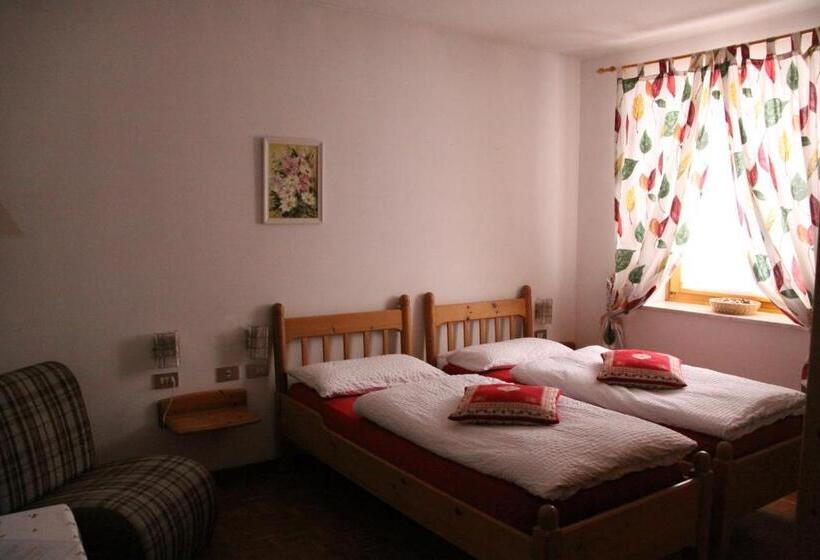 スタンダードシングルルーム, Garni Biancaneve Ruffrè Mendola