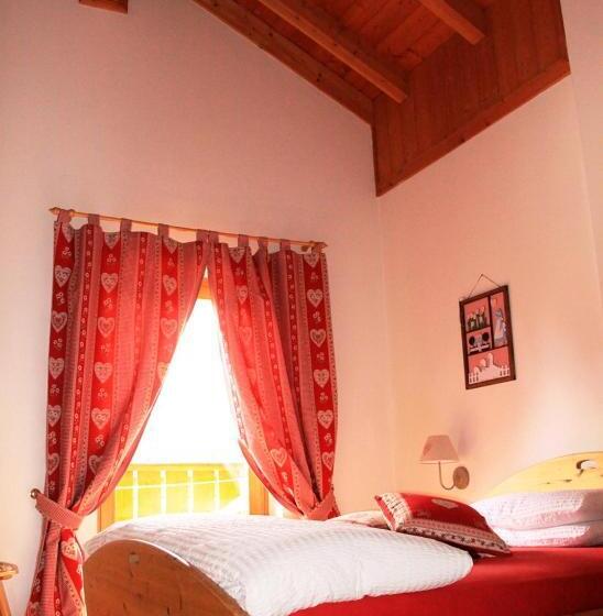 バルコニー付きデラックスルーム, Garni Biancaneve Ruffrè Mendola