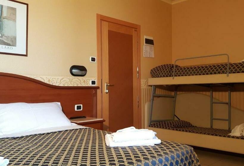 اتاق استاندارد چهار تخته, Grifone