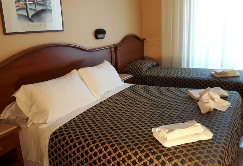 اتاق استاندارد سه نفره, Grifone