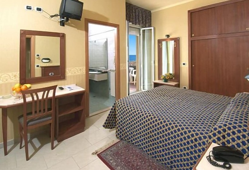 اتاق استاندارد سه نفره, Grifone