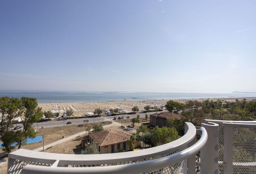 اتاق استاندارد سه نفره, Grifone