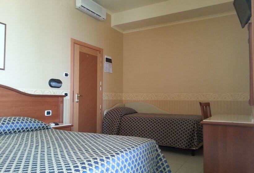 اتاق استاندارد چهار تخته, Grifone