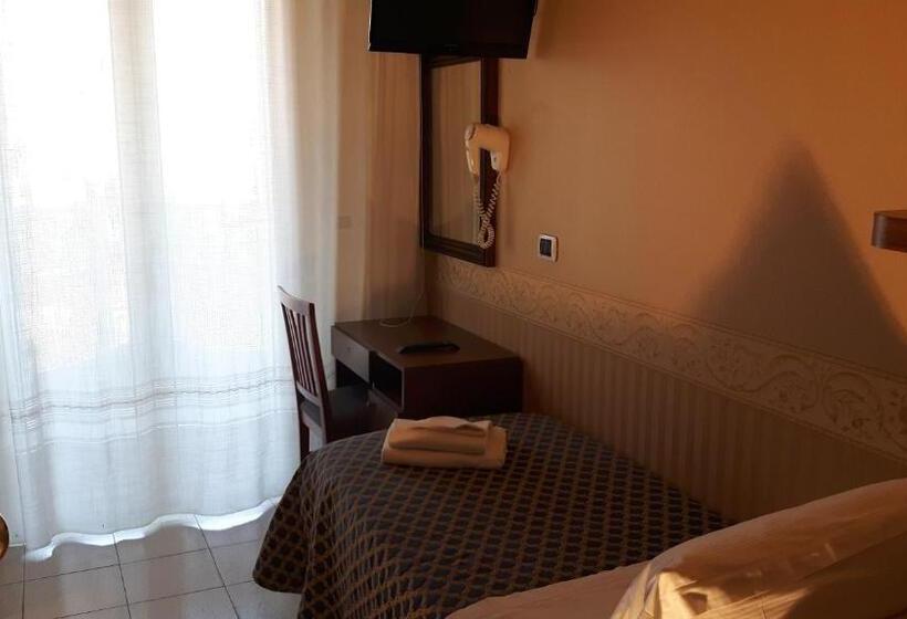 اتاق استاندارد یک نفره, Grifone