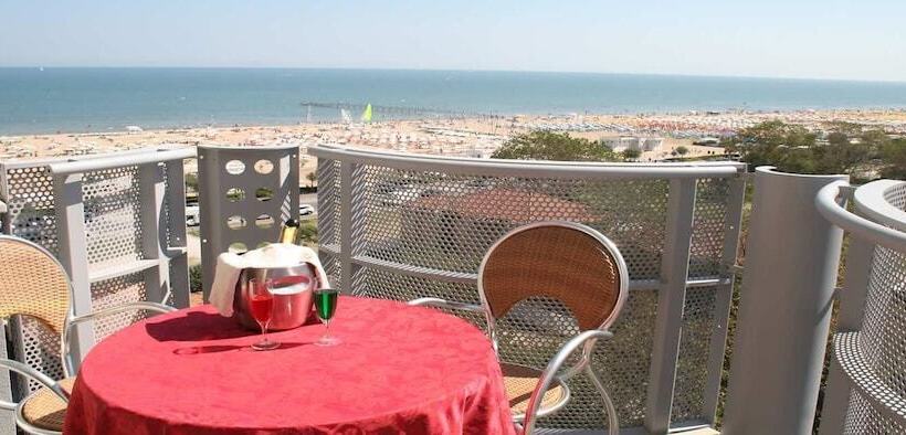 اتاق استاندارد یک نفره, Grifone