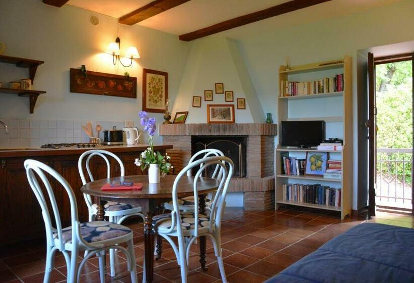 סוויטת ג'וניור נוף לגינה, Il Poggiolo Di Parrano