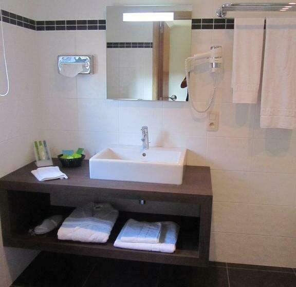 Pokój Deluxe, Klein Nederlo