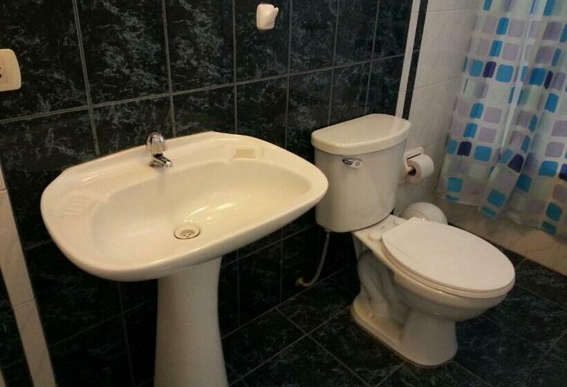 ジュニアスイート, La Almohada Del Rey