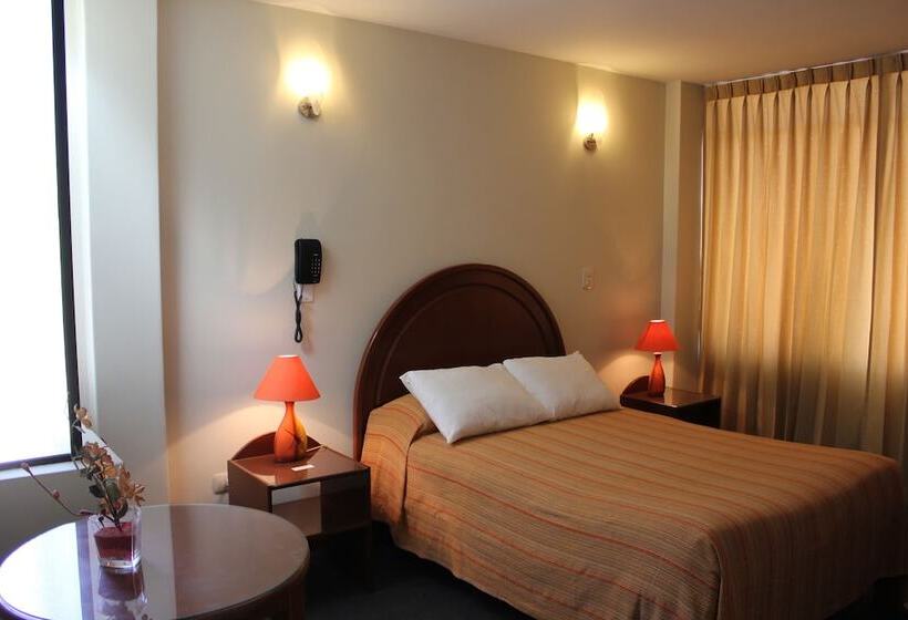 ジュニアスイート, La Almohada Del Rey