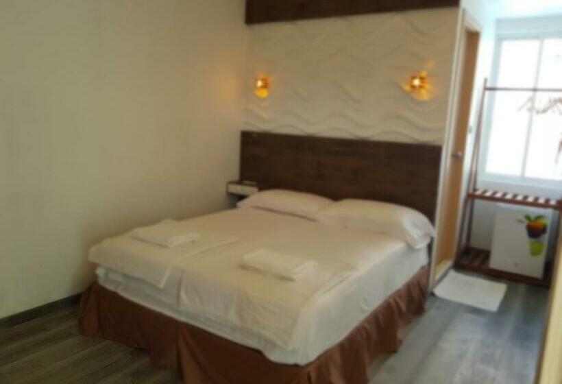 اتاق استاندارد با چشم‌انداز شهر, Leisure Boutique