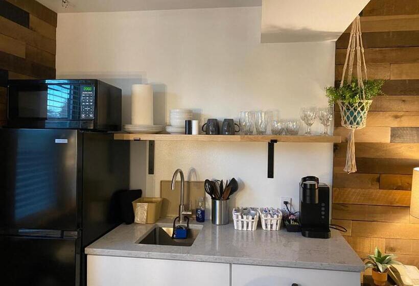 غرفة ديلوكس رباعية, Moose Creek Lodge & Suites