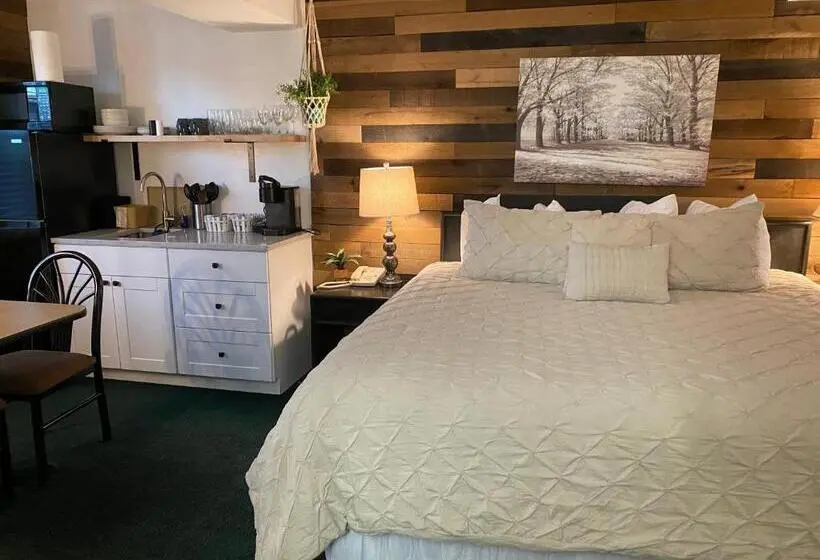 デラックスの４人部屋, Moose Creek Lodge & Suites