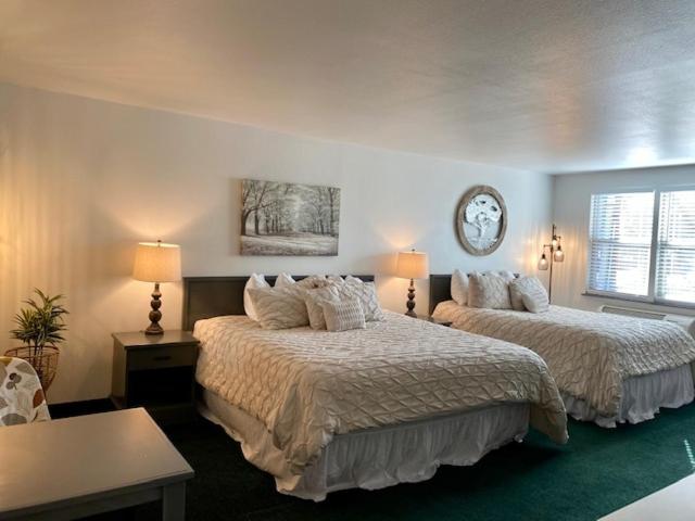 غرفة ديلوكس رباعية, Moose Creek Lodge & Suites