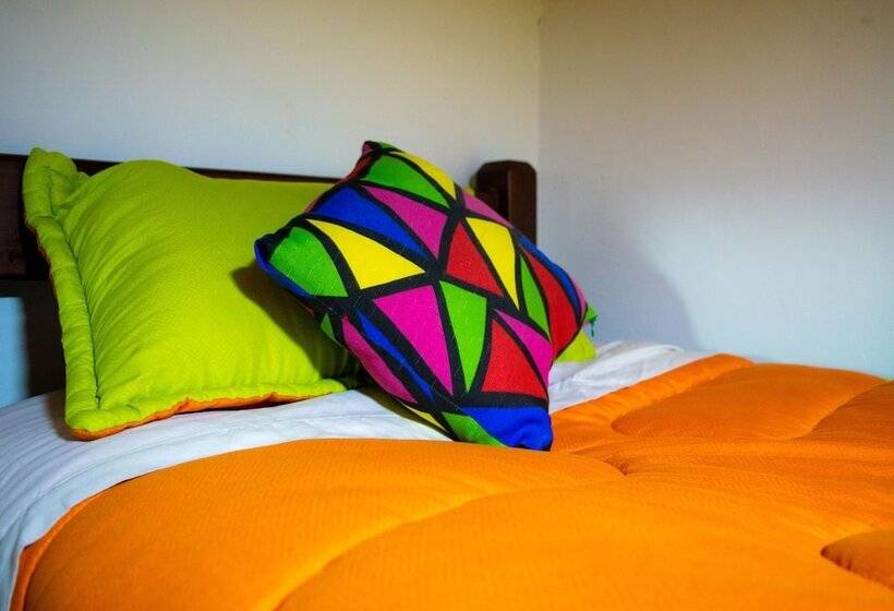 Кровать в Общей Комнате, Onde Pepe Hostel