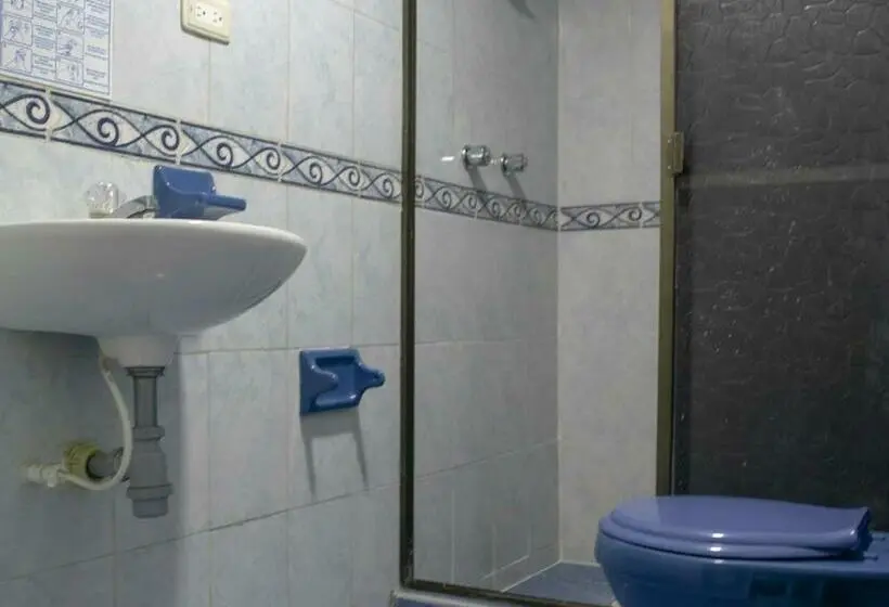 Standard Yhden Hengen Huone Jaettu Kylpyhuone, Onde Pepe Hostel
