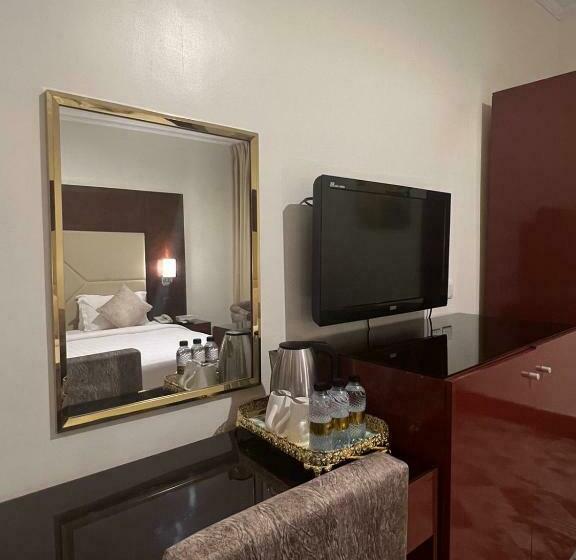 Quarto Estandar, Dalin
