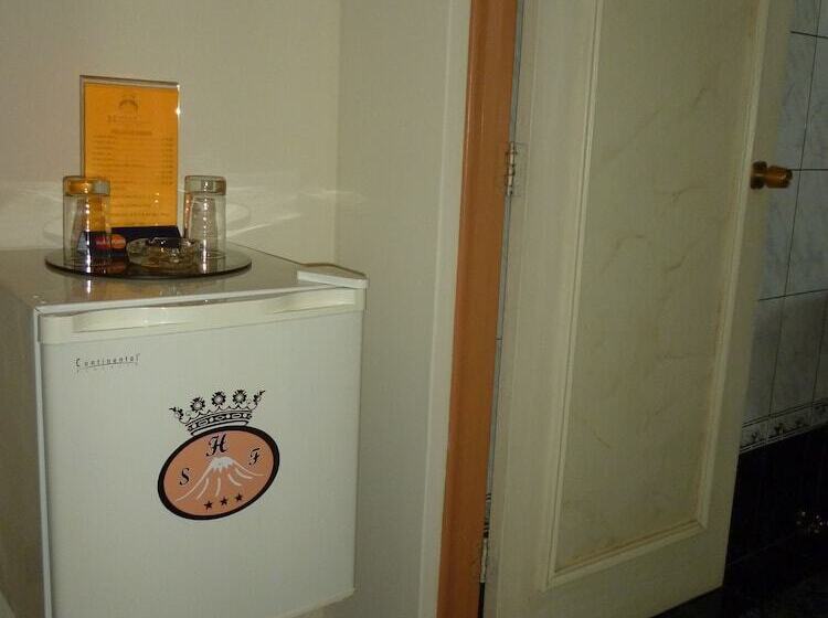 غرفة قياسية ثلاثية, San Francisco Inn