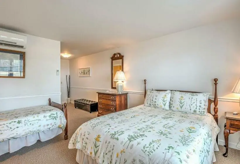 Triple Room Sea View, Wades Point Inn On The Bay