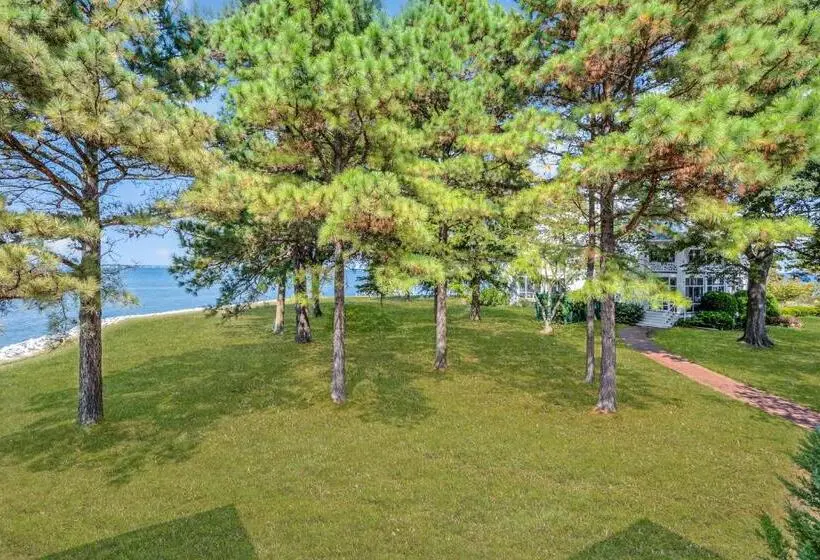 Standard Neljän Hengen Huone Parveke, Wades Point Inn On The Bay